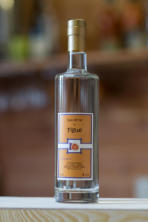 Eau de vie figue, provenance du sud de la France, 4 ans d’âge minimum. Bel arôme subtile de figue mûre.